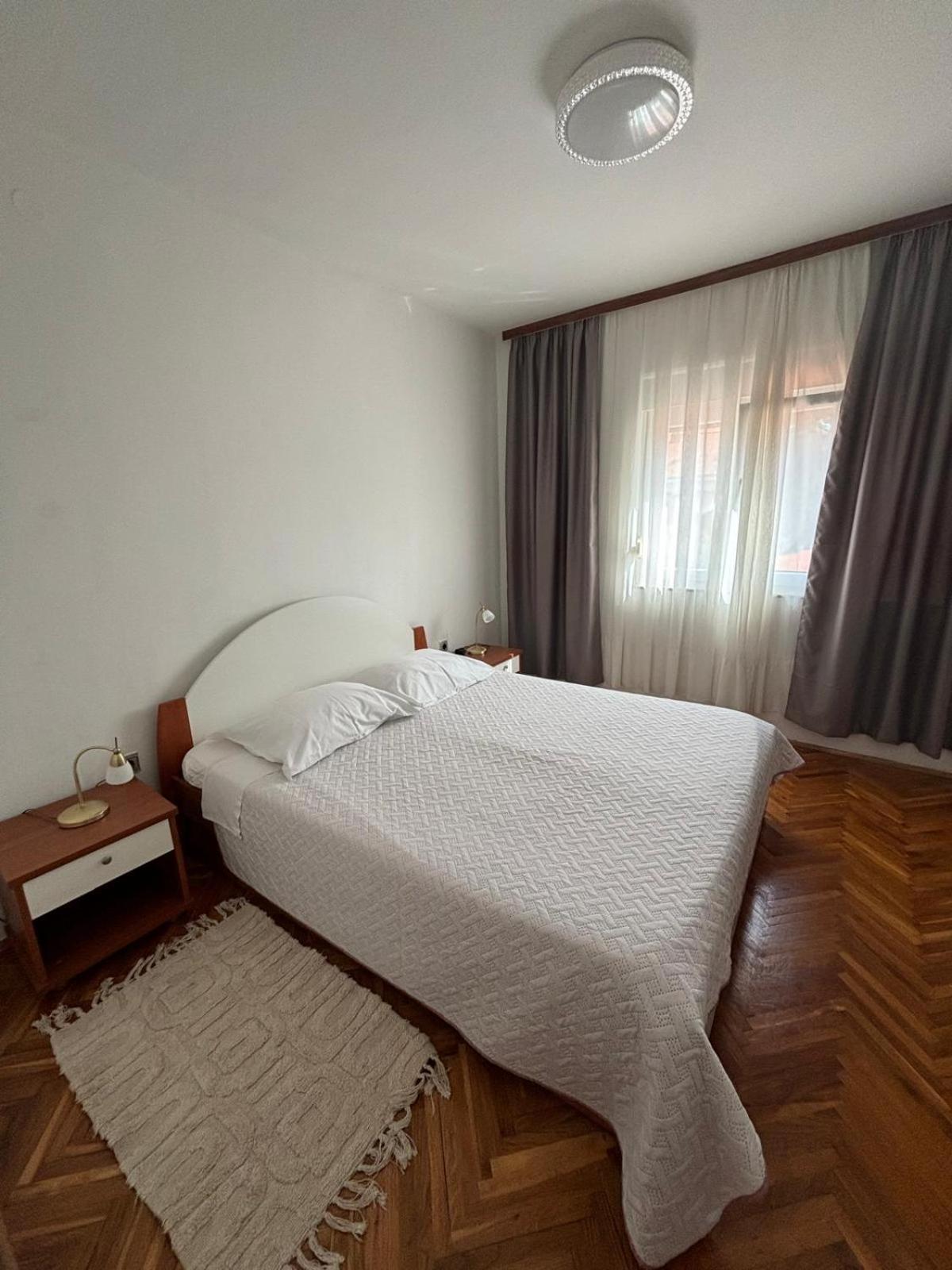 Apartment Romansa *
